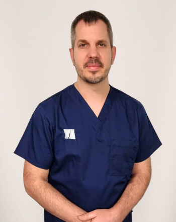 HIMG hajbeültetési klinika - Dr. Albert Máté - Hajbeültetési Specialista, SHE Technika Szakértő